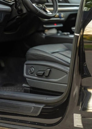 Audi Q5 cena 145000 przebieg: 61000, rok produkcji 2019 z Żuromin małe 211
